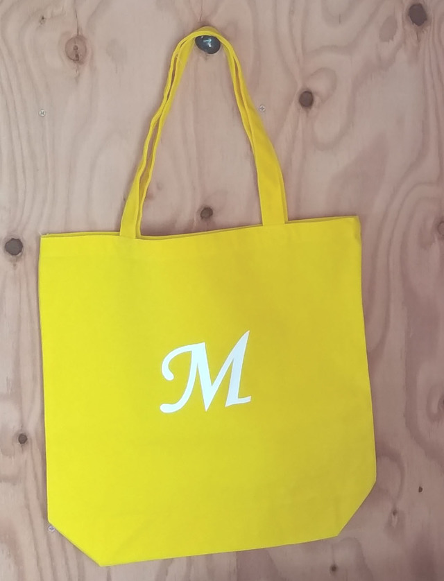 naire_totebag_initial-size-m
